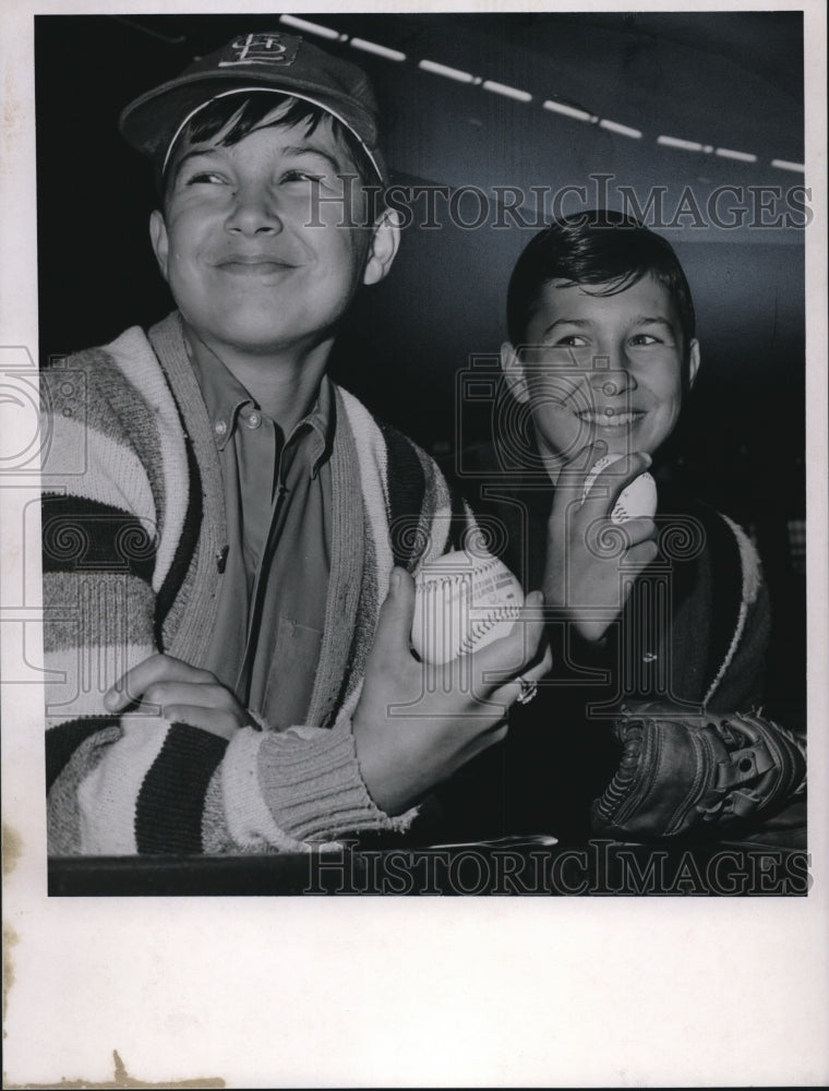 1965 Press Photo Steve Crane &amp; Jeff Crane, Cleve Indians Ball Night - cva74667 - Historic Images