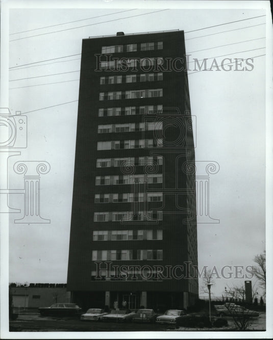 1965 Press Photo Apartments at Marine Tower East - cva74739 - Historic Images
