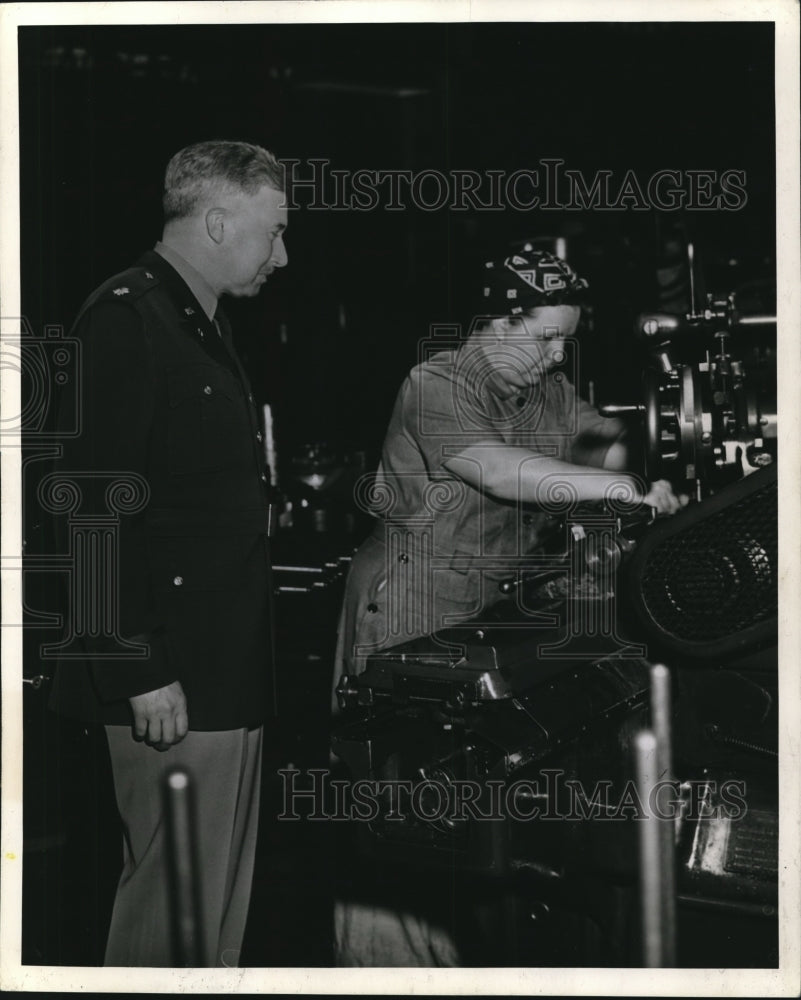 1943 Press Photo Lt. Col Harry Croft and Katherine Hanna - cva74749-Historic Images