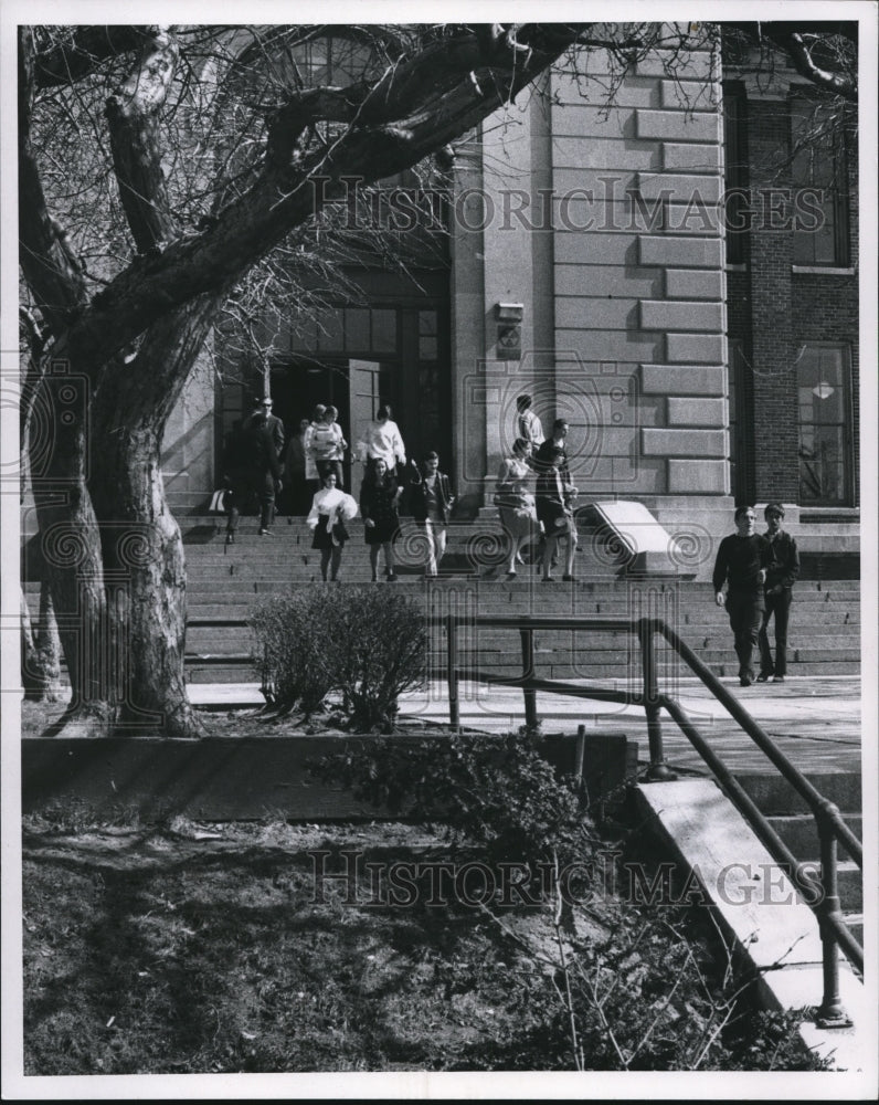 1970 Press Photo The riots at the Collinwood High demonstration - cva74795 - Historic Images