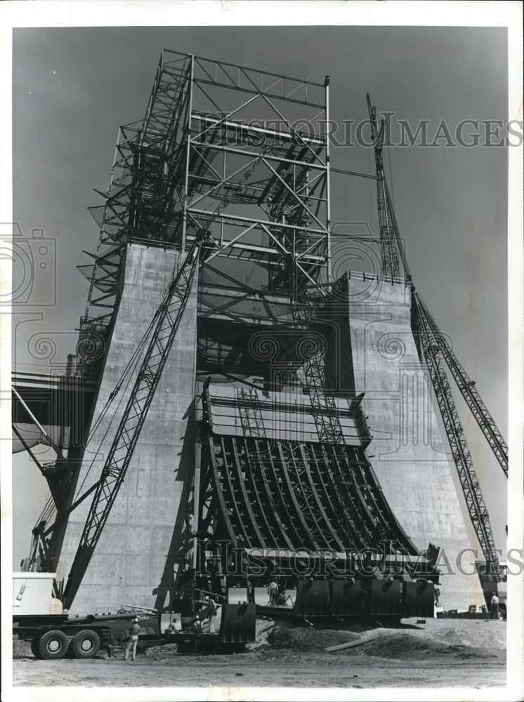 1963 Press Photo The concrete pillars of the Saturn V booster test stand - Historic Images