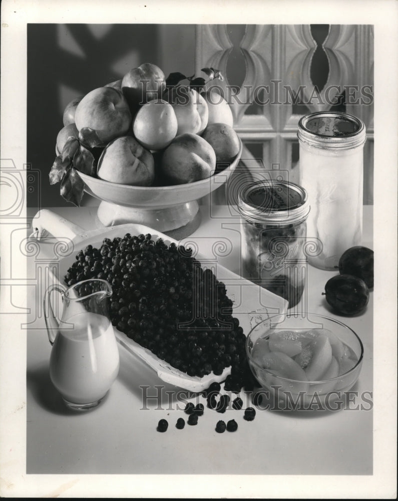 1964 Press Photo Fruits and Vegetables - cva74945 - Historic Images