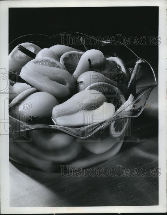 1968 Press Photo The pooched Pears - cva75019 - Historic Images