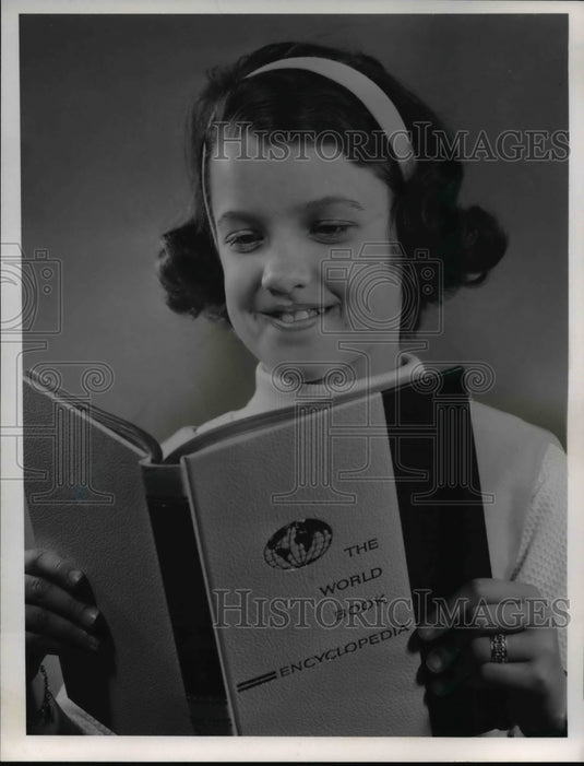 1965 Press Photo Phyllis Werner, Crayton Rd. Lyndburst, cappy disk winner - Historic Images