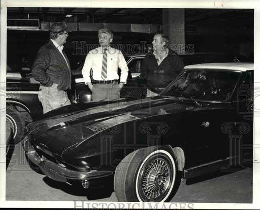 1986 Press Photo Chevy stolen a number of times, Det. Bob Kingzett - Historic Images