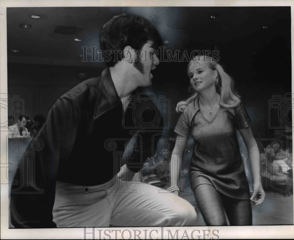 1970 Press Photo Mary Lynn Curnayn & Bob Taylor during P. D. Teen Dance Contest - Historic Images