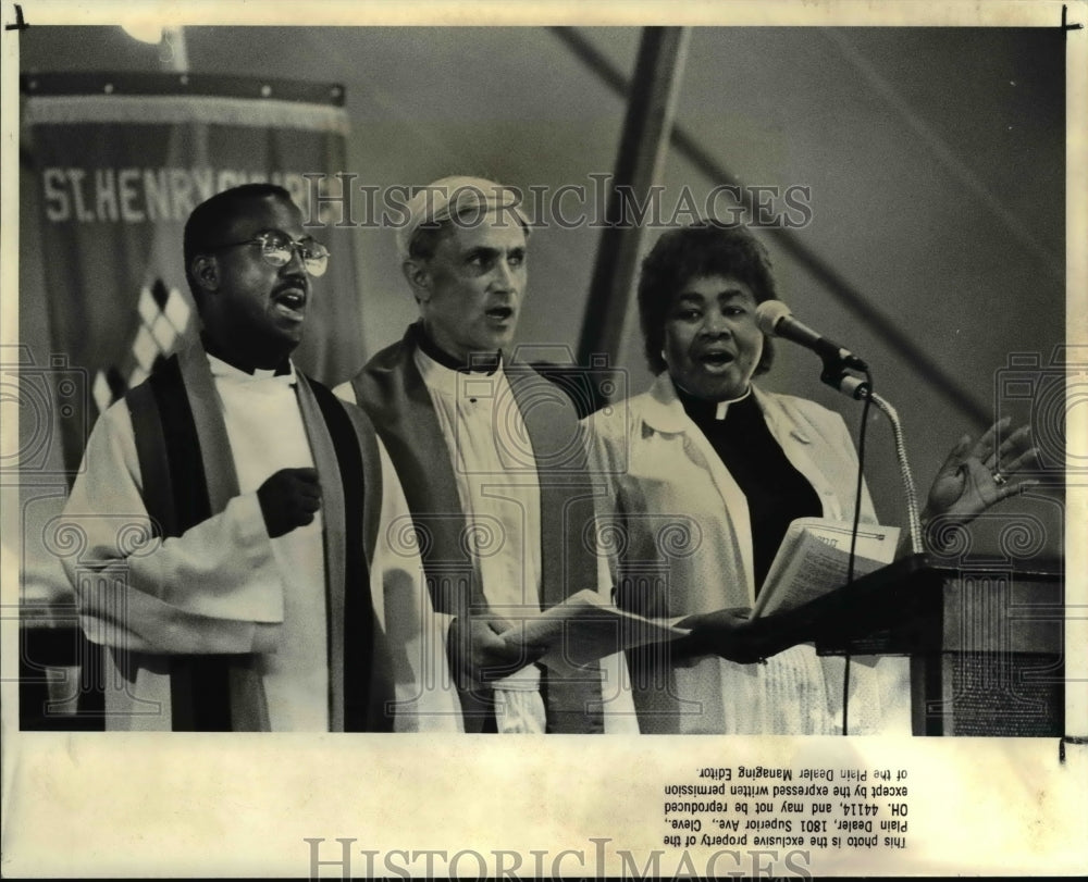 1988 Press Photo Reverend Manuel Williams, Reverend Karg - Historic Images