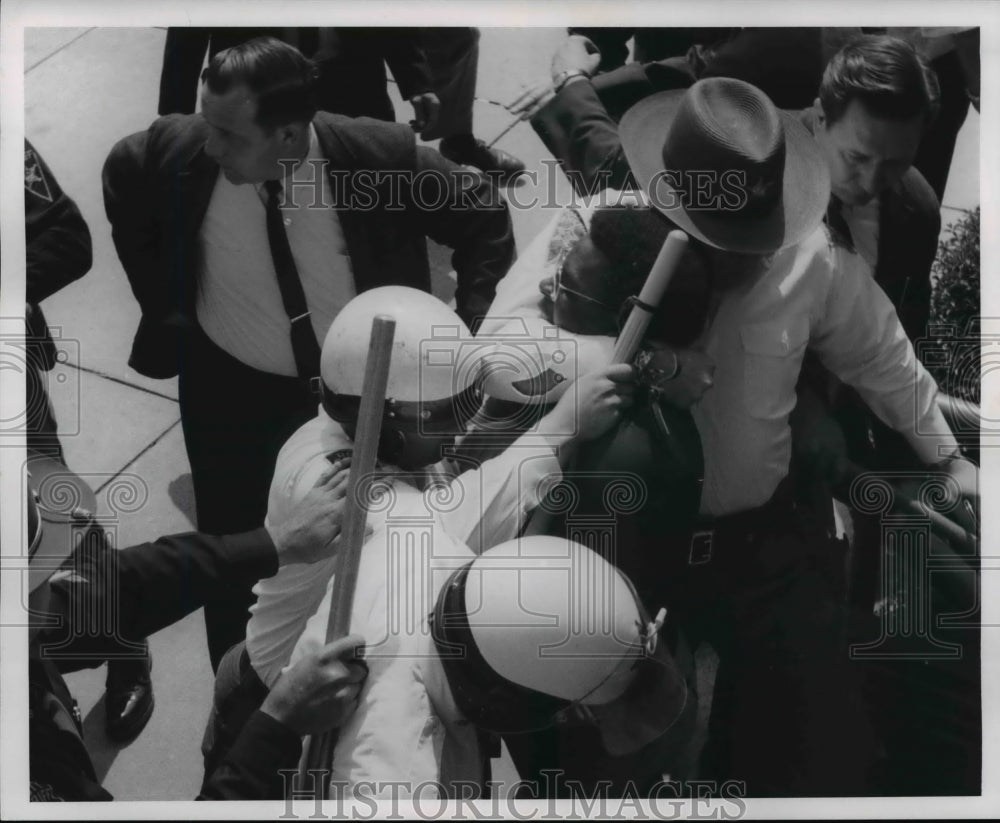 1969 Press Photo Criminal Courts Building - cva75457 - Historic Images