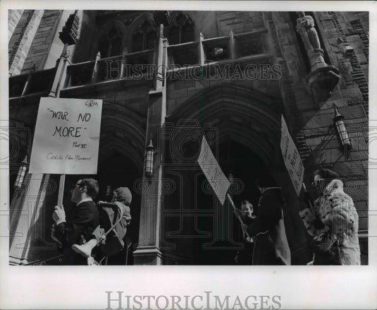 1969 Press Photo Protestors carry sign in front of St John's Church - cva75461 - Historic Images
