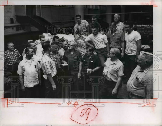 1968 Press Photo CPD Employee retirement party with Joe Sertic - cva75523 - Historic Images