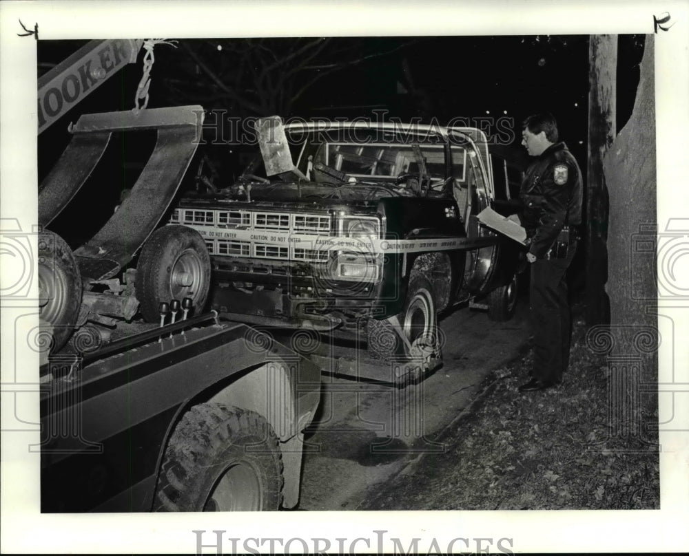 1987 Press Photo The North Royalton police patrolman glen McGraw - Historic Images