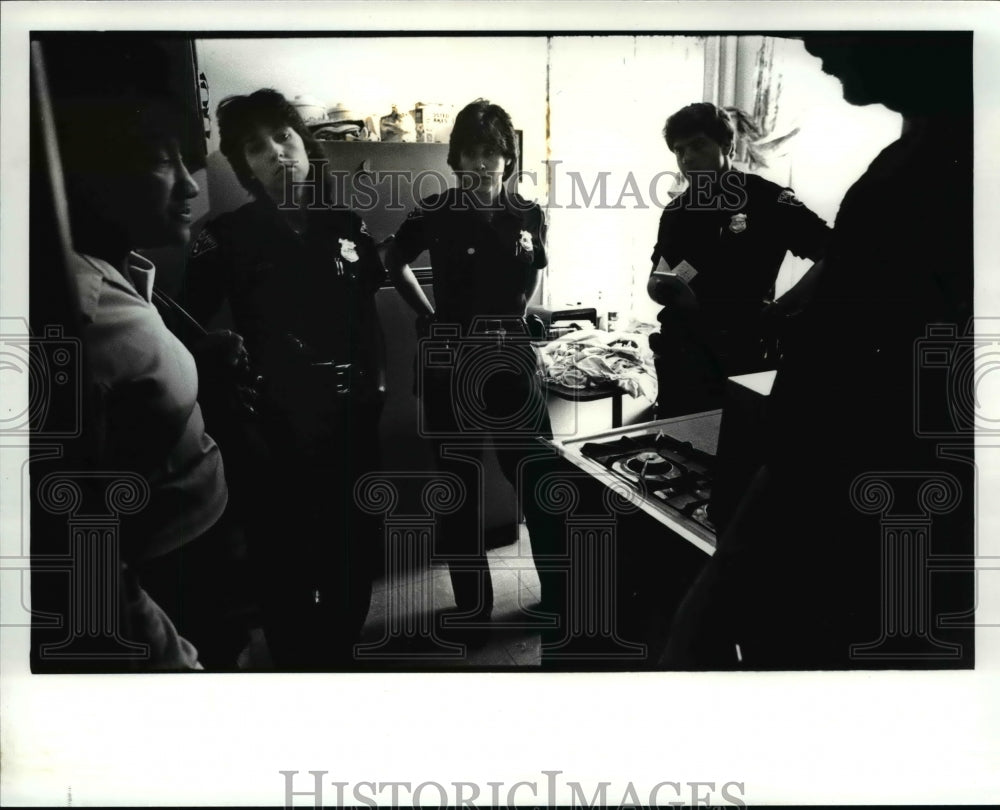 1983 Press Photo Policewomen Andrea Markus and partner Denise Tweedle - Historic Images