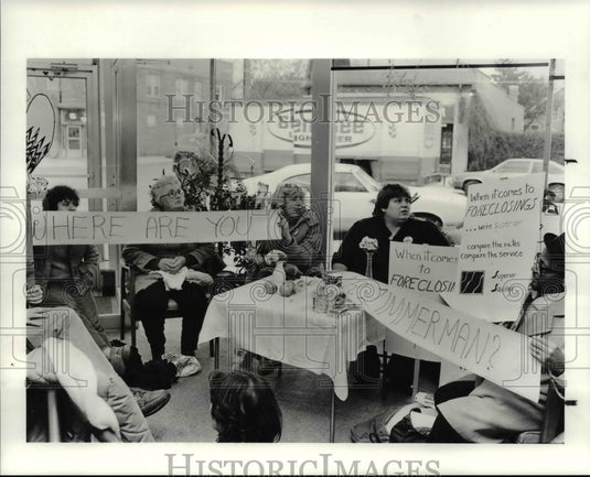 1984 Press Photo Demonstration by members of Cleveland of unemployed workers - Historic Images