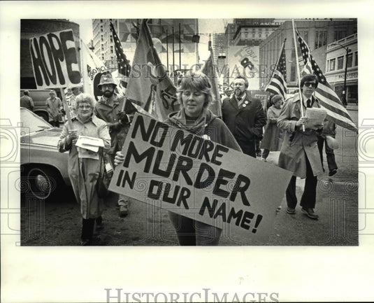 1984 Press Photo The protestors for Justice and Peace march around downtown - Historic Images