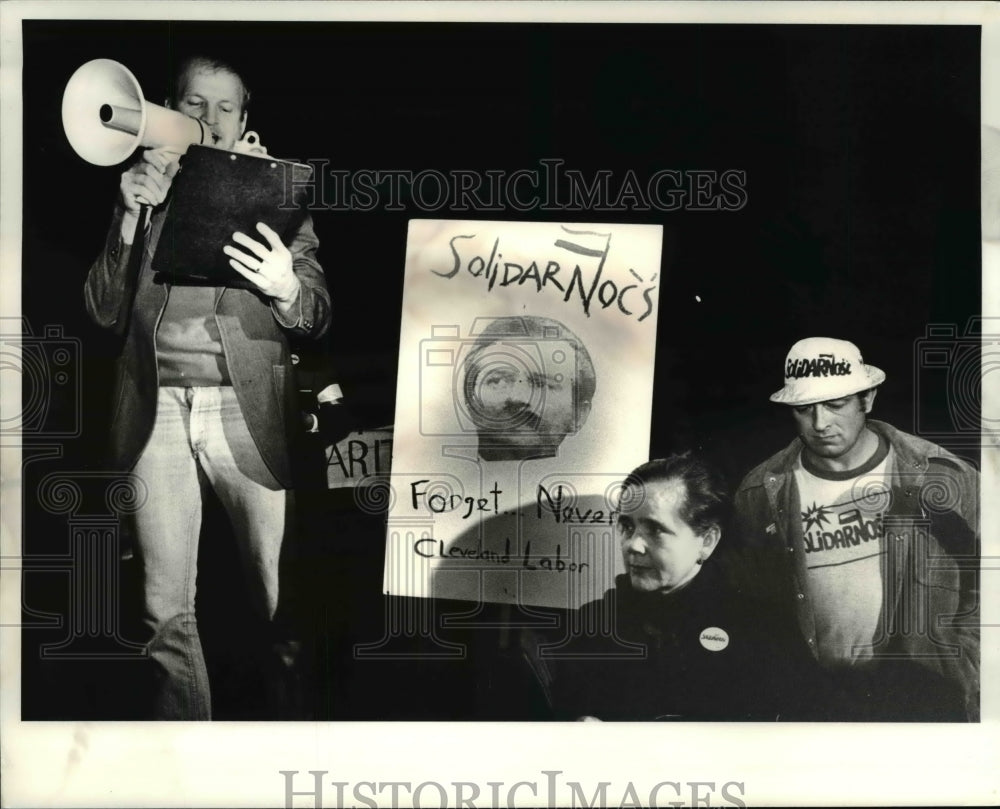 1982 Press Photo Solidarity on Fleet Avenue Dave Nomzalski &amp; Theresa Scroczynski - Historic Images