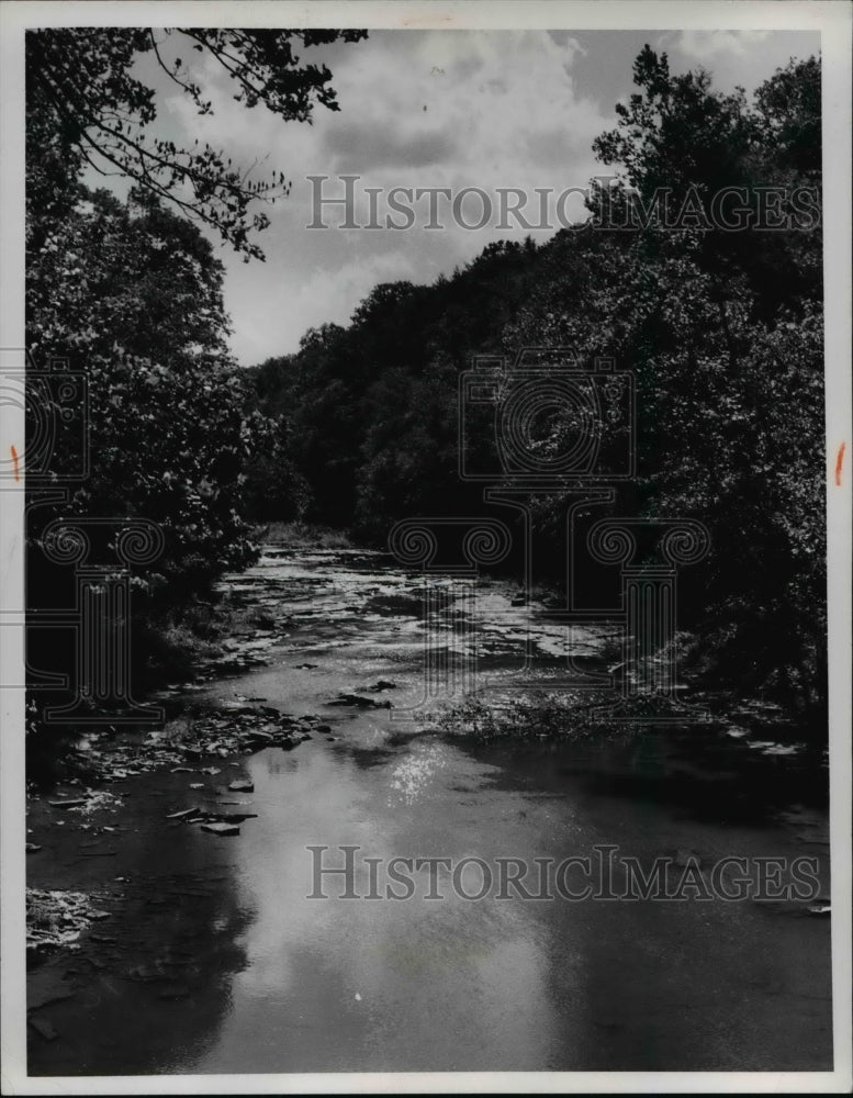 1965 Chagrin River, Bentleyville  - Historic Images