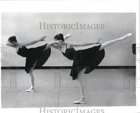 1988 Press Photo The Cleveland School of Ballet students, Joe Adams & Finkenauer - Historic Images