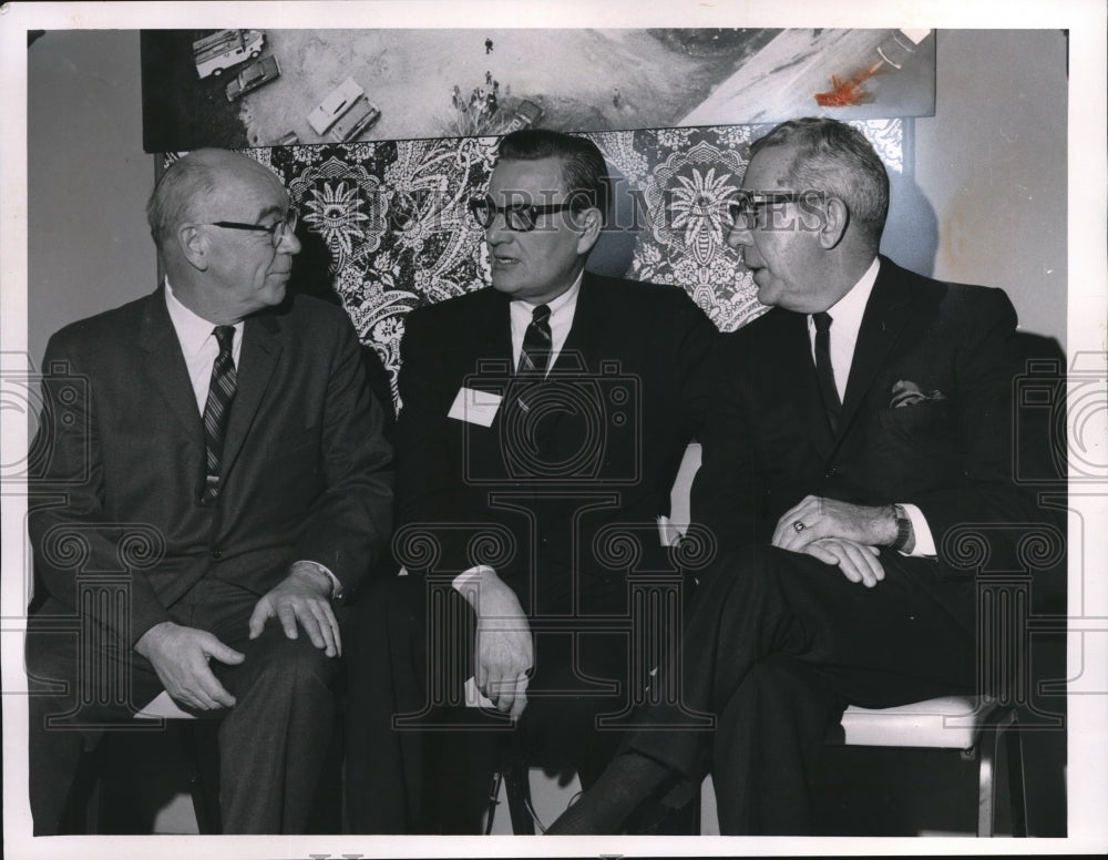 1964 Press Photo Dr Emmett Arnold, Martin A Janis, Denver L White- PD Seminar - Historic Images