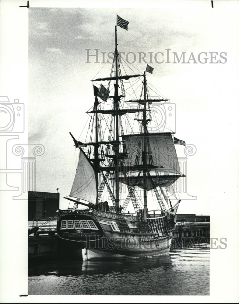 1987 Press Photo The Rattlesnake, replica of tall colonial war ship arrived - Historic Images