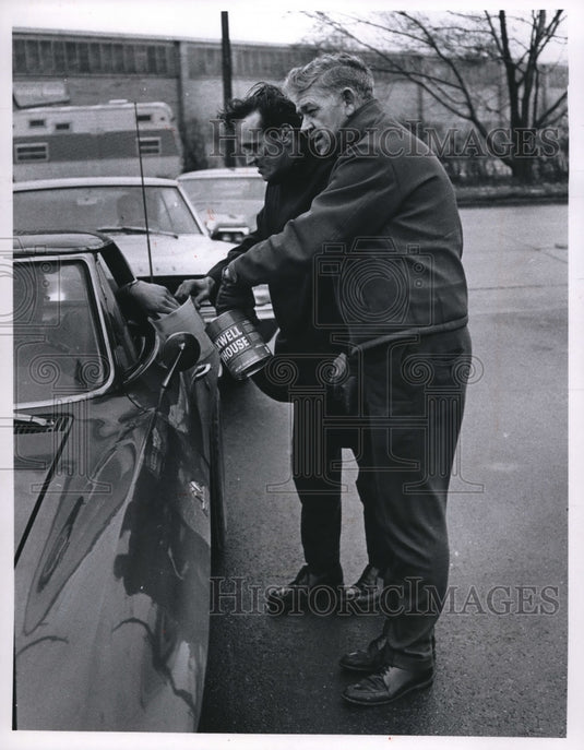 1968 Press Photo The collection for the Mine disaster fund - cva77115-Historic Images