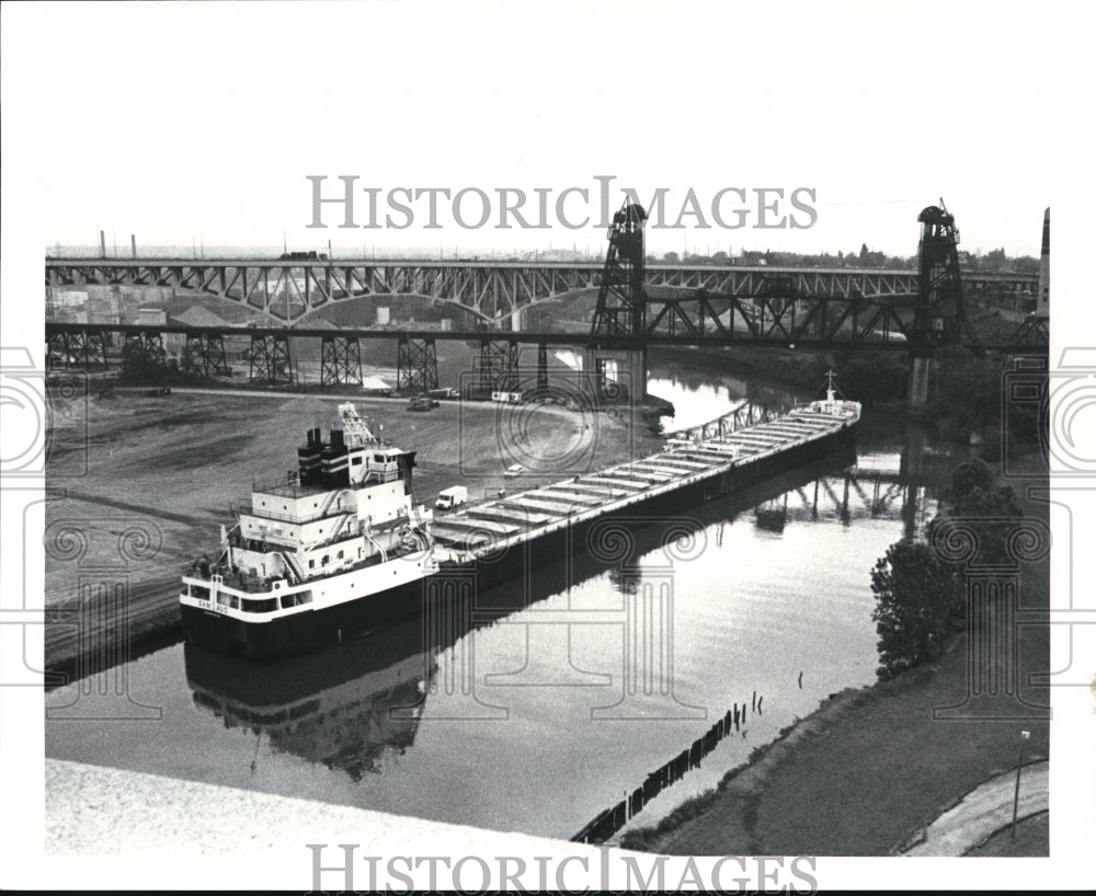 1987 Press Photo The Sam Loud Ore Carrier - Historic Images