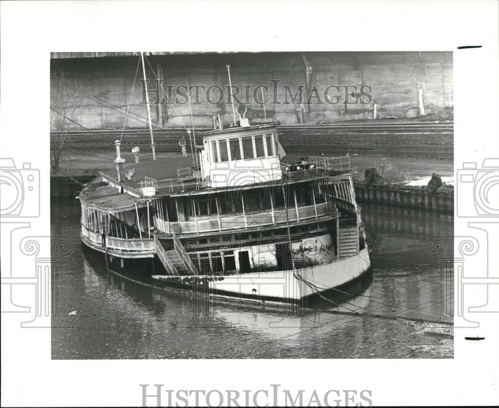 1982 Press Photo Canadiana at collision bend on the Cuyahoga River - Historic Images