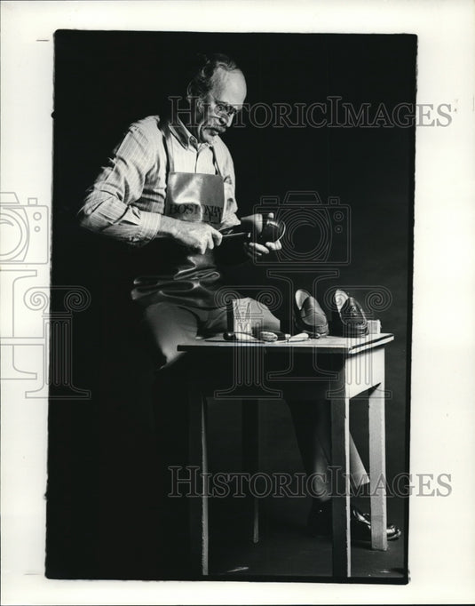 1984 Press Photo Shoes for men, shoe industry - Historic Images