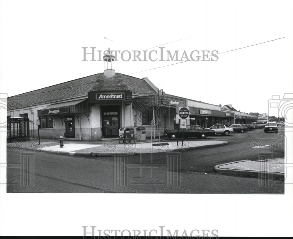 1989 Press Photo Cedar Center Shopping Center, south side - Historic Images