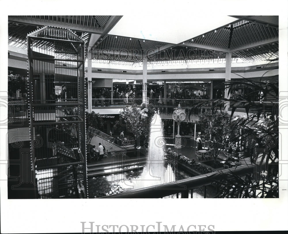 1989 Press Photo The Beachwood Place Shopping Mall - Historic Images