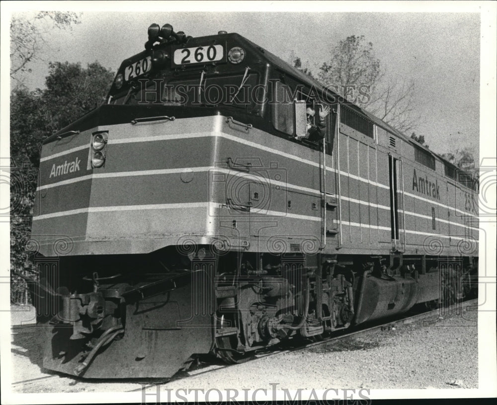 1980 Press Photo Burt Miller Engineer Amtrak Cleveland - Historic Images