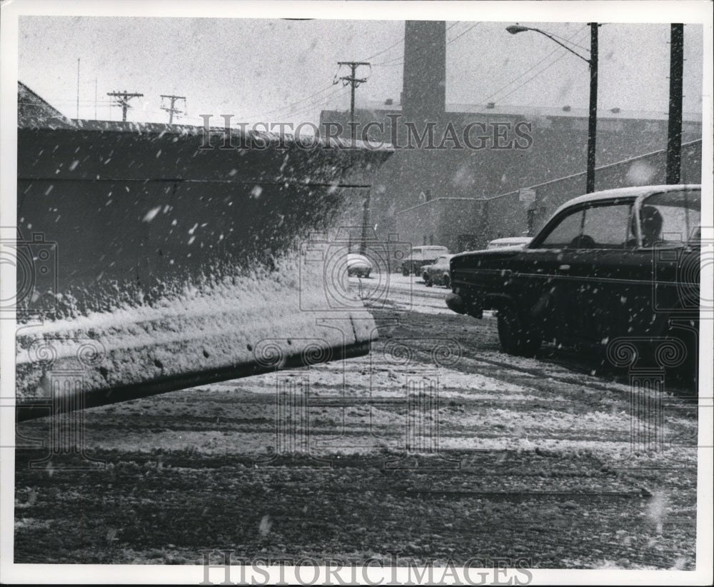 1972 Press Photo Snow plows to try ease traffic - cva77678-Historic Images