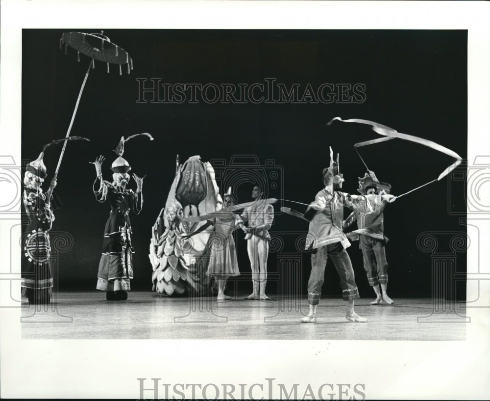 1986 Press Photo Oriental scene in The Nutcracker - Historic Images