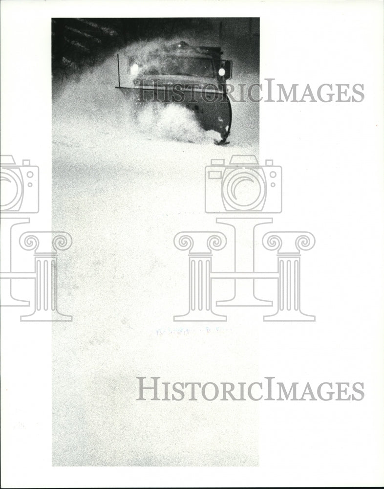 1986 Press Photo Snow removal - Historic Images