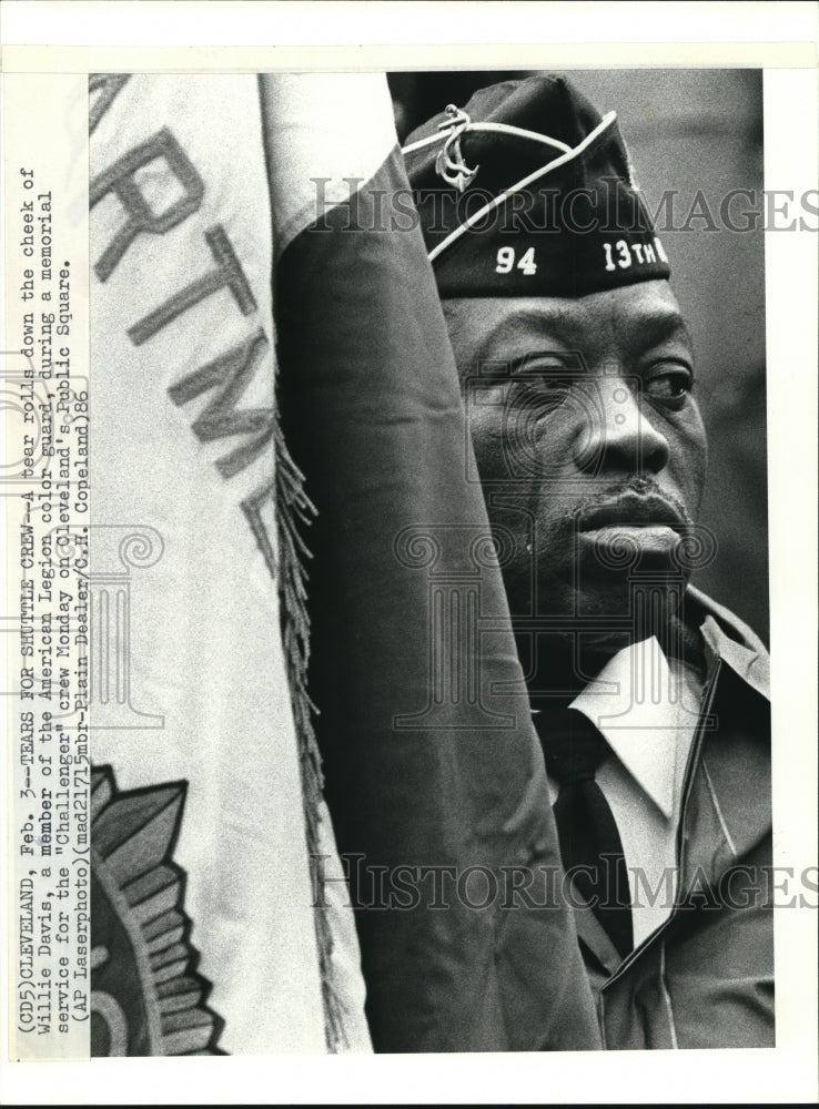 1986 Press Photo Willi Davis a Member of the American Legion Color Guard - Historic Images