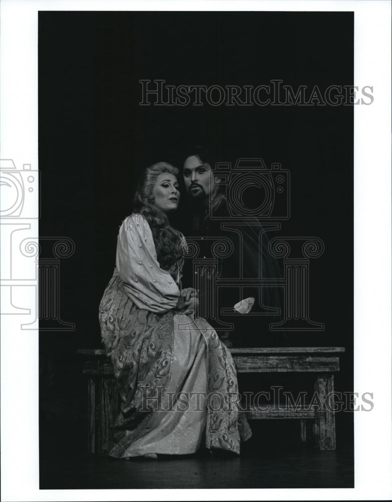 1996 Press Photo Cecelia Wasson &amp; William Toyner in Rigoletto - cva78026-Historic Images