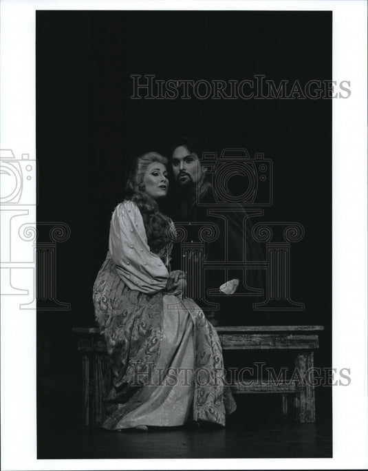 1996 Press Photo Cecelia Wasson & William Toyner in Rigoletto - cva78026-Historic Images