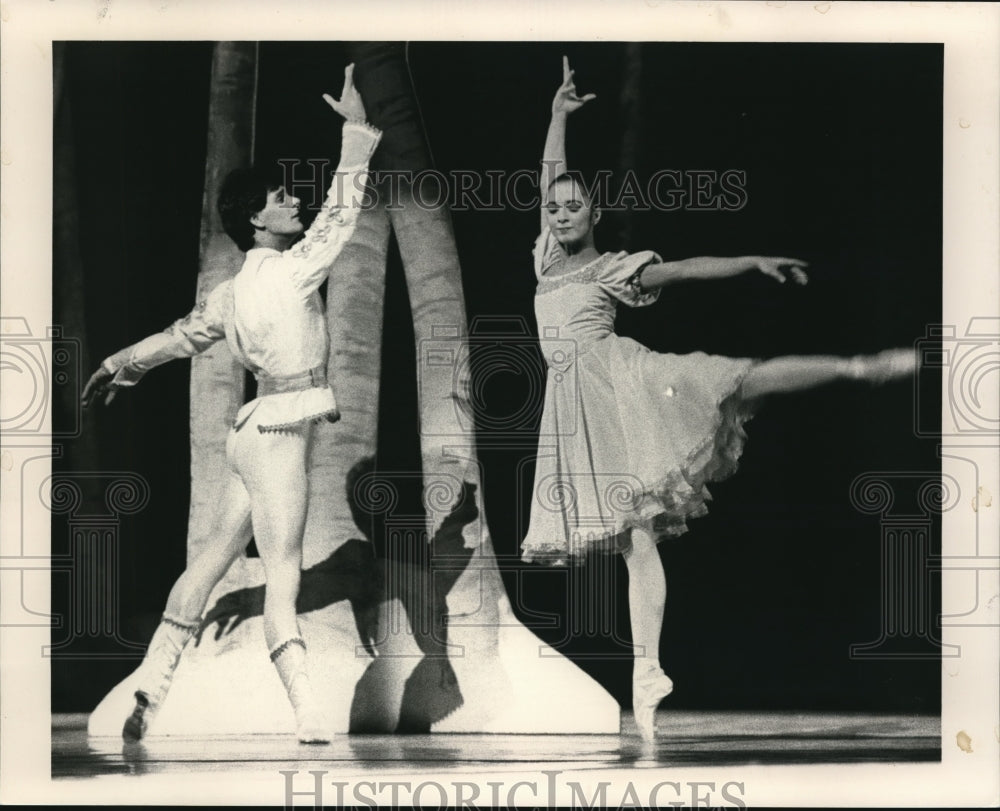 1985 Press Photo Glenn Dufford and Gladissa Guadelue in The Nutcracker - Historic Images