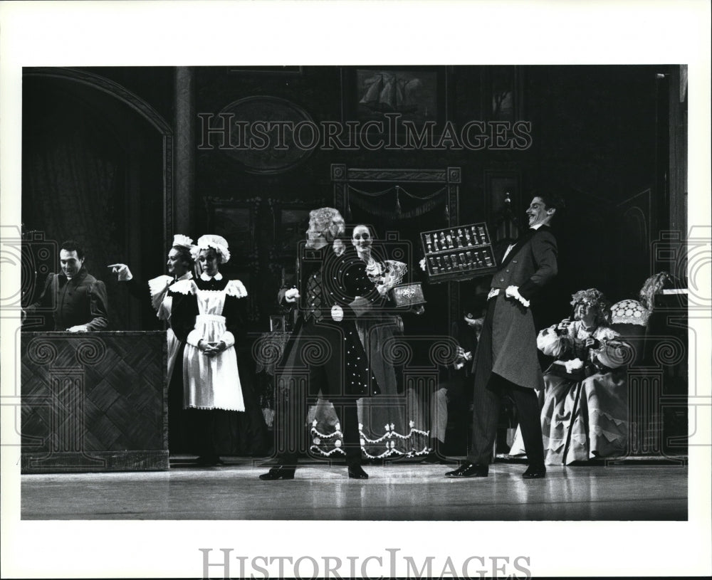 Press Photo Mark Otloski performs as Papa in Cleveland Ballet&#39;s The Nutcracker-Historic Images