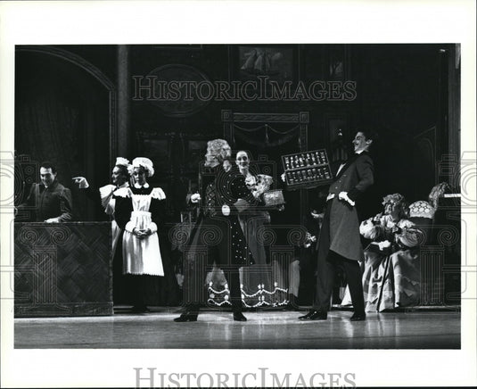 Press Photo Mark Otloski performs as Papa in Cleveland Ballet's The Nutcracker-Historic Images