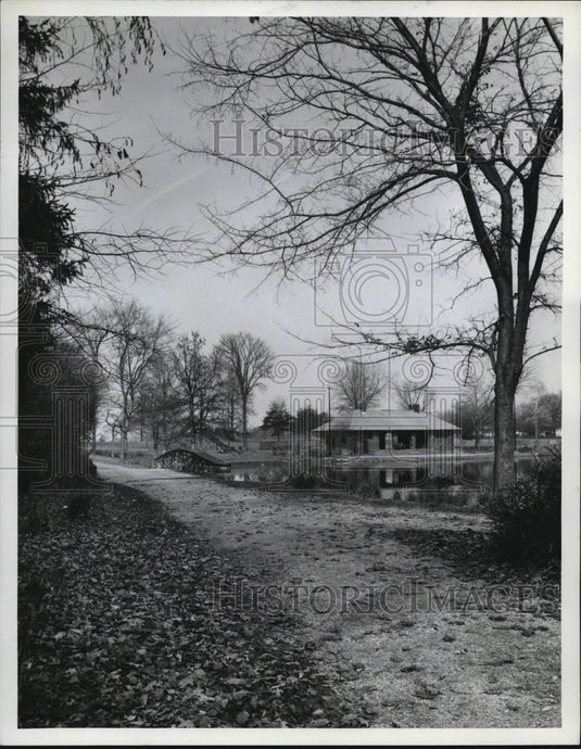1964 Press Photo The Abandoned House at Forest Hills Part at East Cleveland - Historic Images
