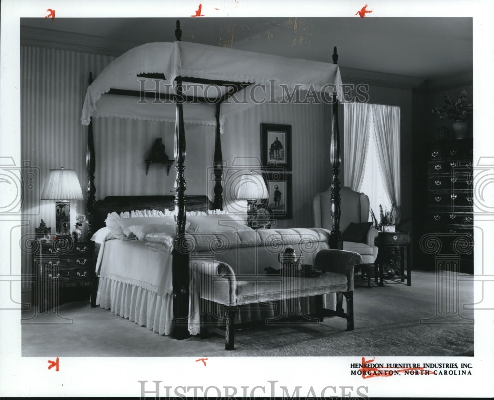 1982 Press Photo The bedroom furniture - Historic Images