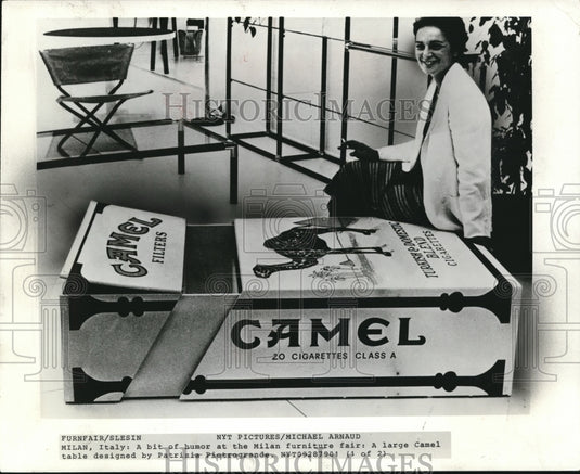 1980 Press Photo Large camel table by Patrizia Piatrogrande at Milan fair - Historic Images