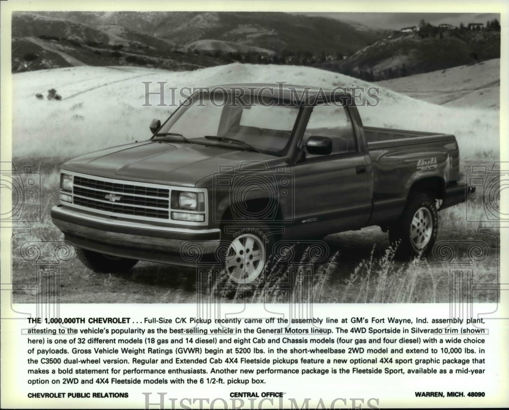 1989 Press Photo The Chevrolet full size CK Pickup at GM's Fort Wayne - Historic Images