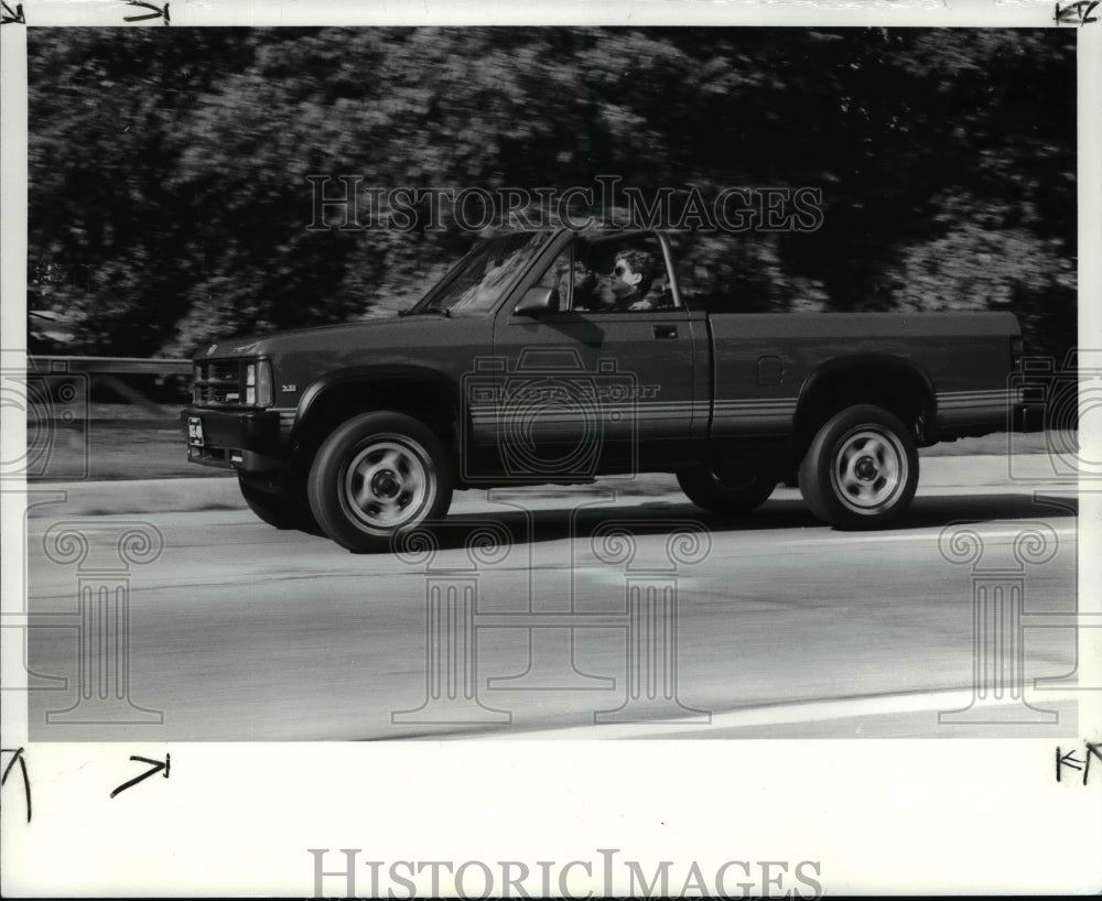 1988 Press Photo The Dodge Dakota Truck - Historic Images