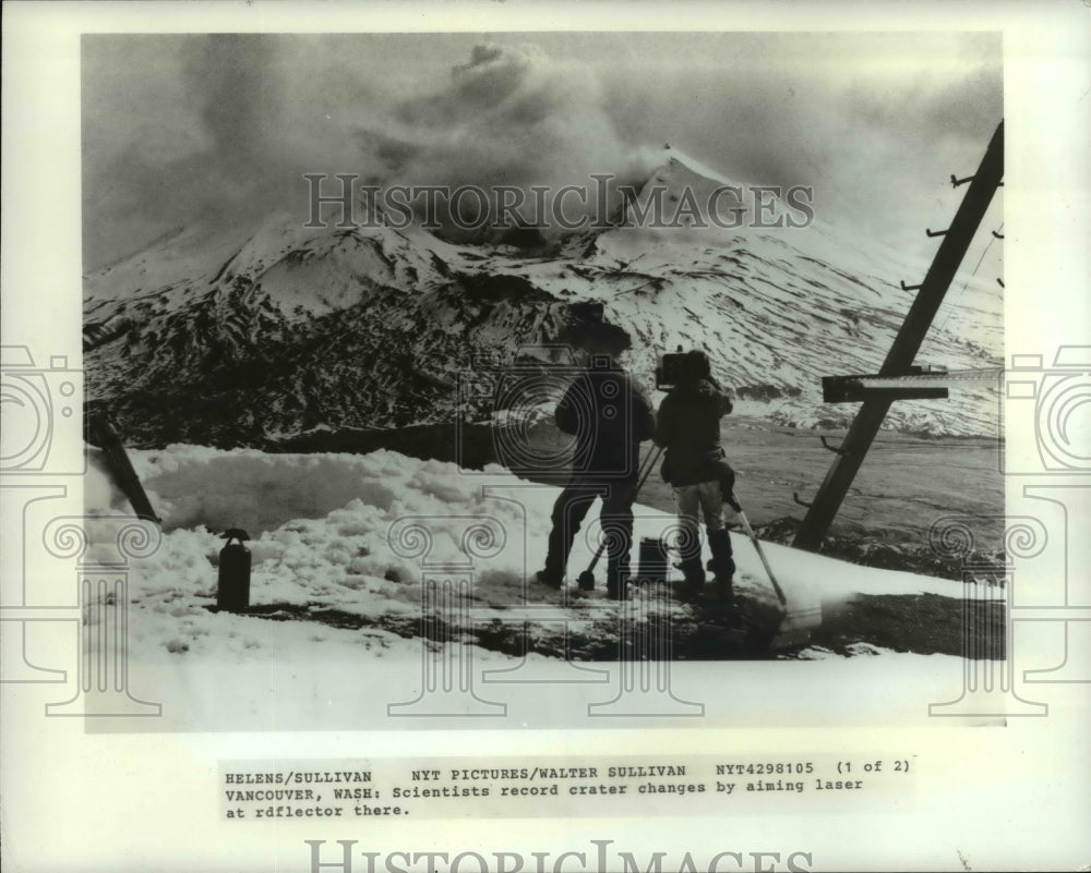 1981 Press Photo Scientists record crater changes by aiming laser at reflector - Historic Images