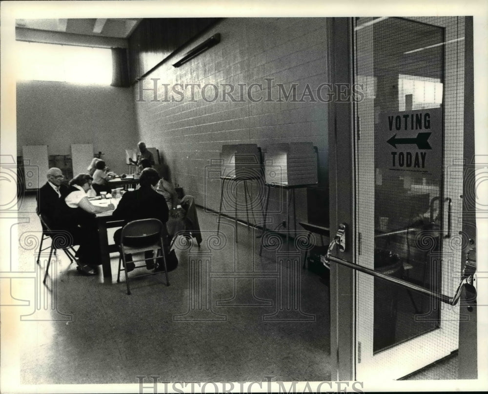 1981 Press Photo Ward 31 E Case Elementary School, E 406 Superior - Historic Images