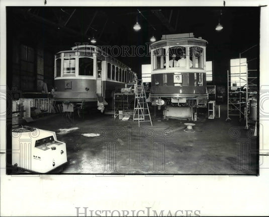 1988 Press Photo Fleet of modern double-ended trolley cars - Historic Images
