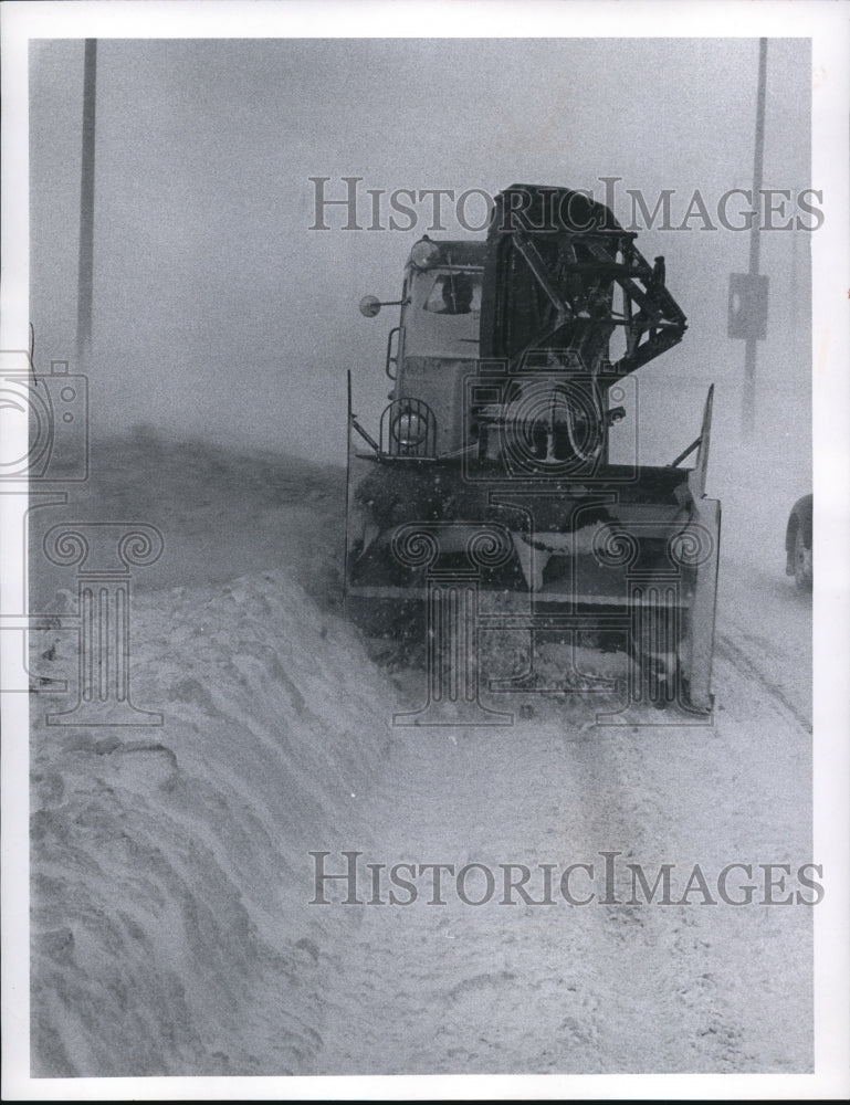 1966 Press Photo A Cleveland Service Dept. blower - cva80813 - Historic Images