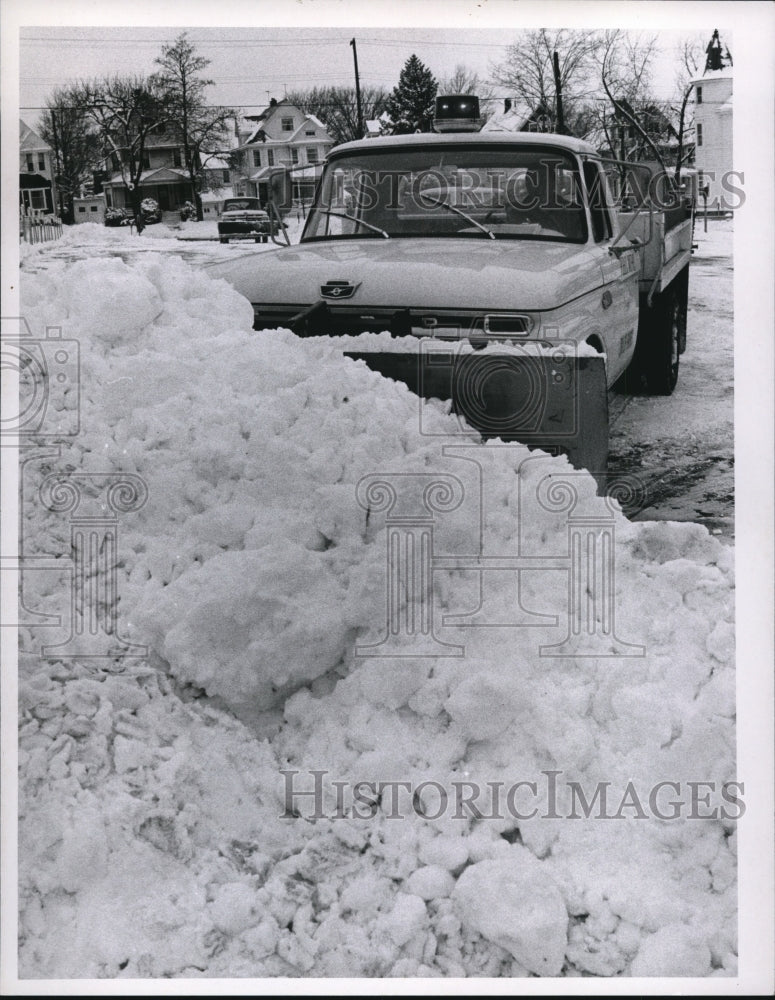 1966 Press Photo Edward Marshall, 2044 Halstead St., Lakewood - cva80817 - Historic Images