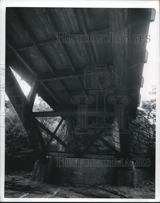 1972 Press Photo Bagley Rd bridge